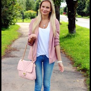 Meet your Posher, Loren